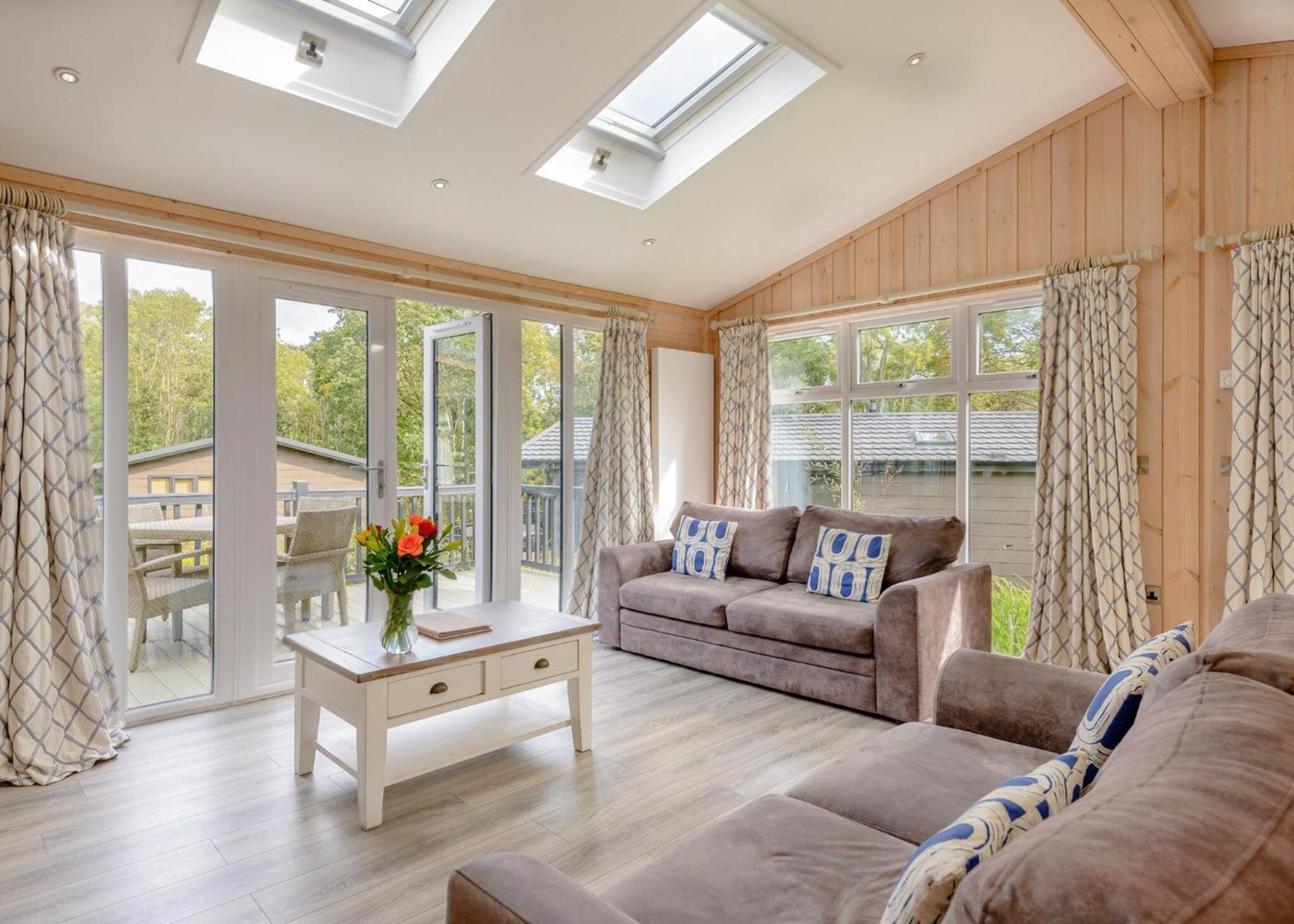 Woodside Bay Lodge Retreat Wootton Bridge  Bagian luar foto