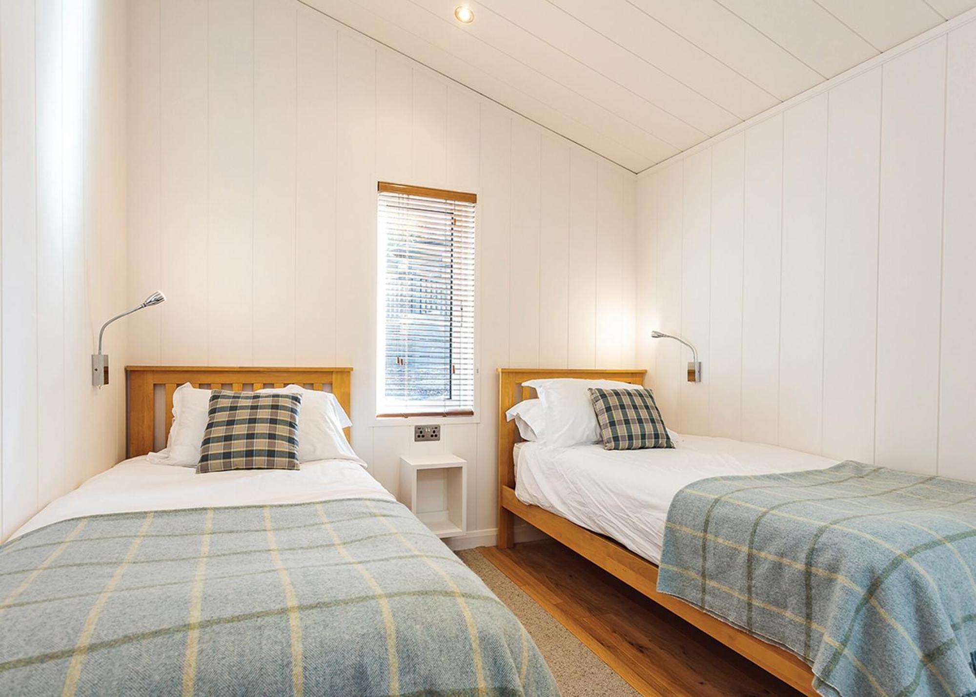 Woodside Bay Lodge Retreat Wootton Bridge  Bagian luar foto