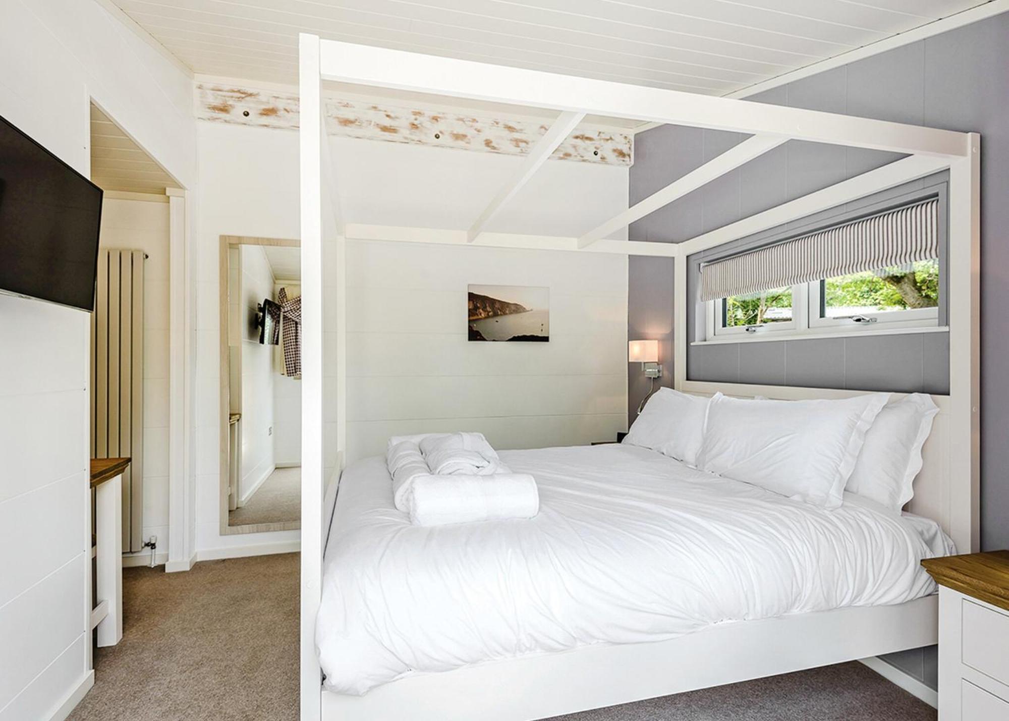 Woodside Bay Lodge Retreat Wootton Bridge  Bagian luar foto