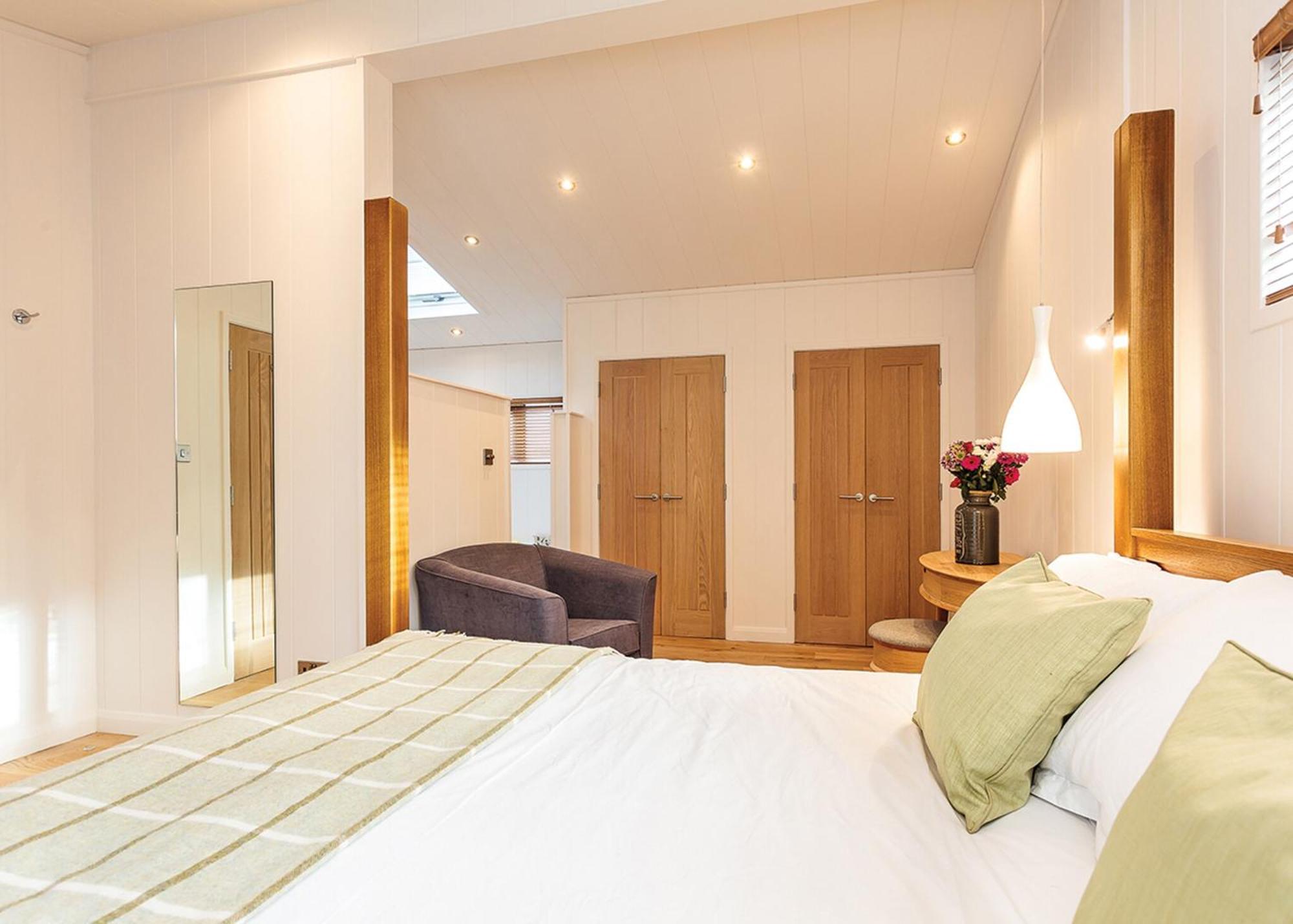 Woodside Bay Lodge Retreat Wootton Bridge  Bagian luar foto